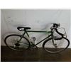Image 4 : GREEN PEUGEOT BIKE