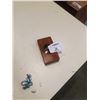 Image 1 : VINTAGE WOOD BOX WITH MAGNIFIER LENS