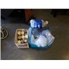 Image 1 : TOTE OF VASES AND BOX OF CANDLES