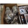 Image 3 : 2 boxes of metal fidgit spinners and curtain rod ends