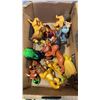 Image 3 : 14 LION KING FIGURES AND BASE