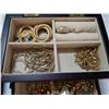 Image 3 : 3 JEWELRY BOXES WITH CONTENTS