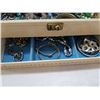 Image 2 : JEWELRY BOX WITH CONTENTS
