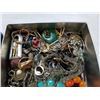 Image 3 : 2 TRAYS OF JEWELRY - VINTAGE AND OTHER