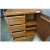 Image 8 : PALLISER OAK 6 DRAWER WARDROBE