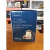 Image 2 : INSIGNIA 1.7L GLASS ELECTRIC KETTLE