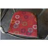 Image 8 : 2 plastic patio strap chairs with cushions