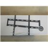 Image 3 : NEW OVERSTOCK INSIGNIA 47-90 INCH FIXED POSITION TV WALL MOUNT