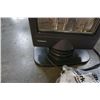 Image 3 : SHARK FLOOR CLEANER AND HEATER