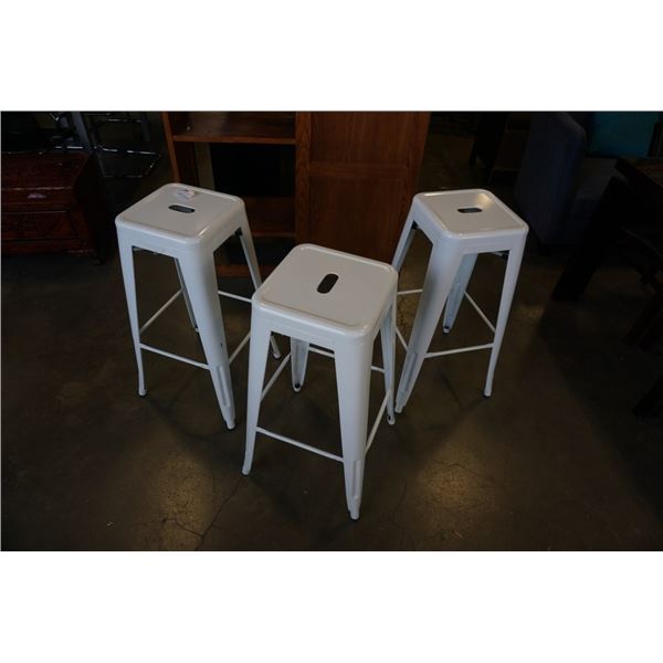 3 STACKING STOOLS