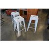 Image 2 : 3 STACKING STOOLS