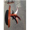 Image 3 : VINTAGE OVAL COFFEE TABLE