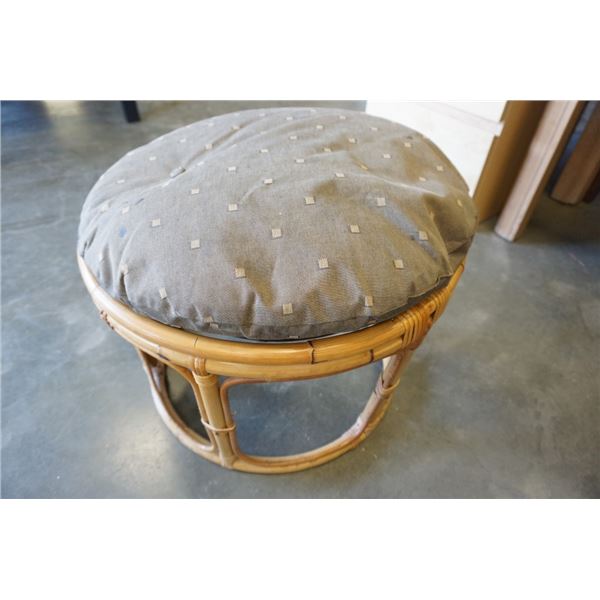 ROUND RATTAN OTTOMAN WITH CUSHION