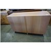 Image 1 : MAPLE 2 DOOR CABINET