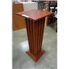Image 1 : 30 " wooden pedestal