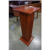 Image 5 : 30 " wooden pedestal