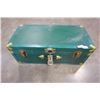 Image 1 : GREEN STORAGE TRUNK