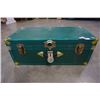 Image 2 : GREEN STORAGE TRUNK