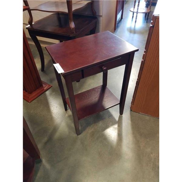 Mahogany finish end table with drawer