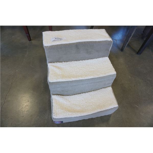 MAJESTIC PET FOAM PET STEPS