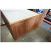 Image 2 : Mako queen size platform storage bed