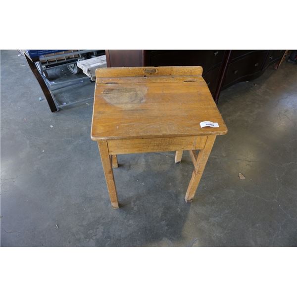 VINTAGE STUDENTS DESK