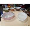 Image 1 : LOT OF PYREX MIXING BOWLS AND BAKEWARE