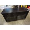 Image 10 : ESPRESSO GLASS DOOR ENTERTAINMENT STAND