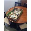 Image 1 : Tray of collectibles