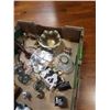 Image 3 : Tray of collectibles