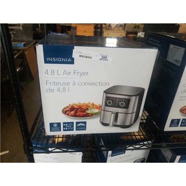 AS NEW INSIGNIA AIR FRYER 4.8L