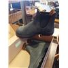 Image 3 : NEW UNISEX BLUNDSTONE SLIP ON BOOTS - MENS 8, WOMENS 10