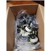 Image 3 : Box of 13 dome security cameras and cords