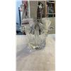 Image 4 : 3 LARGE CRYSTAL VASES AND CRYSTAL FOOTED BOWL