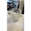 Image 5 : 3 LARGE CRYSTAL VASES AND CRYSTAL FOOTED BOWL