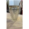 Image 6 : 3 LARGE CRYSTAL VASES AND CRYSTAL FOOTED BOWL