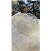 Image 9 : 3 LARGE CRYSTAL VASES AND CRYSTAL FOOTED BOWL