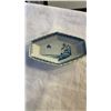 Image 13 : LOT OF BLUE AND WHITE ORIENTAL DISHES