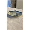 Image 14 : LOT OF BLUE AND WHITE ORIENTAL DISHES