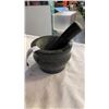 Image 1 : COLE AND MASON GRANITE MORTAR AND PESTLE