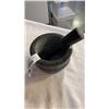 Image 2 : COLE AND MASON GRANITE MORTAR AND PESTLE