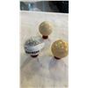 Image 1 : 3 marble orbs with stands