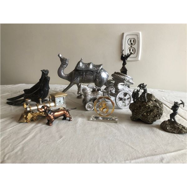 Assorted home décor