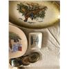 Image 2 : Various decorative items