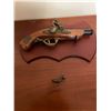 Image 1 : Vintage Firearm Décor