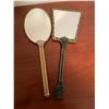 Image 1 : 2 hand held mirrors