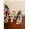 Image 4 : 7 Unmarked Ceramic Figurines