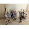 Image 1 : 4 Figurines and 1 Lamp