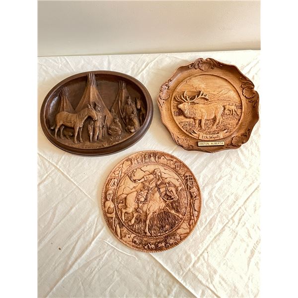 3 Wooden plates