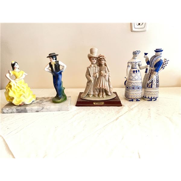 3 Figurines